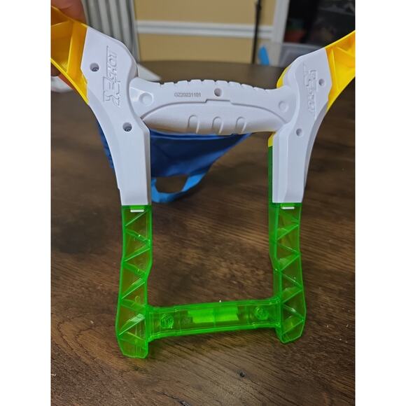 Bunch O Balloons Tropical Party Slingshot - Picture 15 of 16